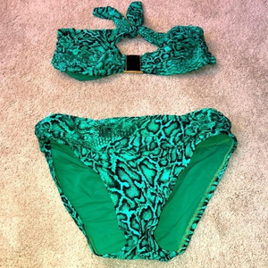 Carmen Marc Valvo Bikini Set Green‎ Animal Print  Women’s Small